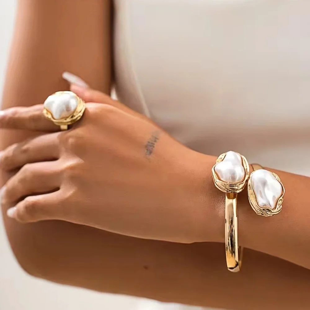 Anthropologie Baroque Imitation Pearl Bracelet & Ring Set